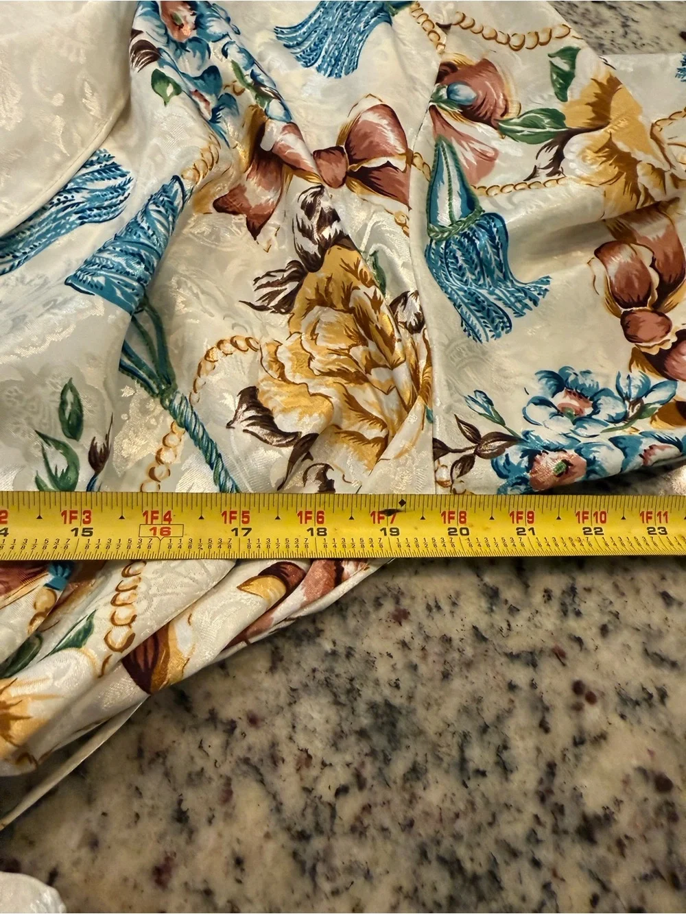 Vintage Victoria's Secret Cream Floral Satin Robe with Teal & Gold Accents - Picture 8 of 9